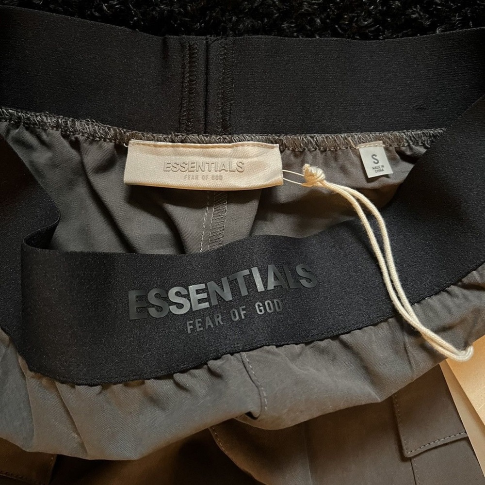 F.O.G Essential Cargo Skirt with Pockets. Size Small. NWT.